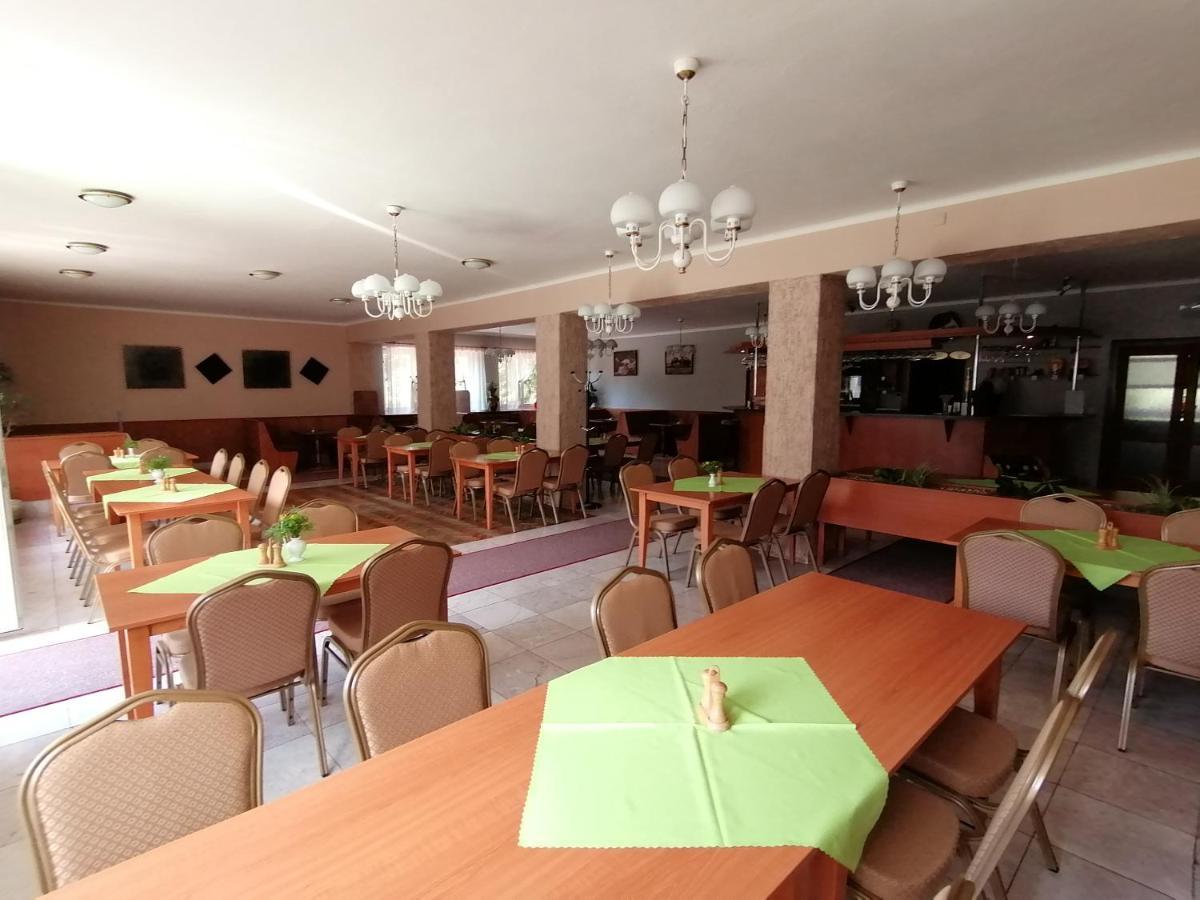 Bungalovy Pri Hoteli Spojar Žiar Eksteriør bilde